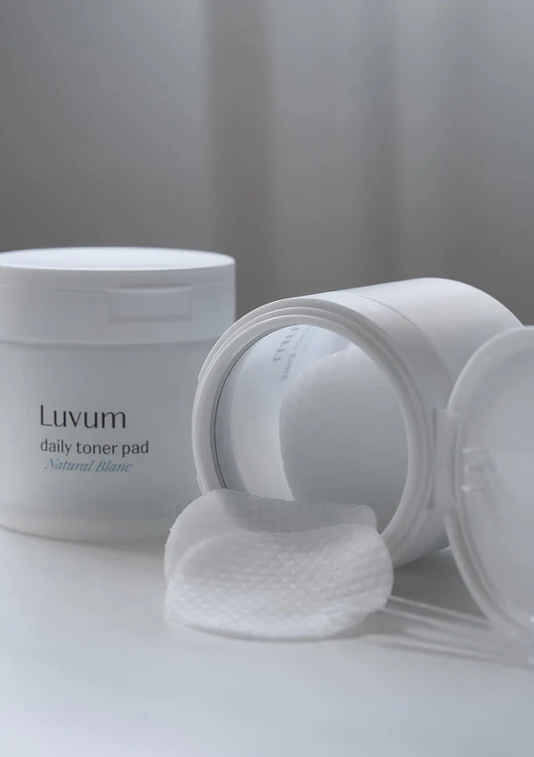 Luvum - Witch Hazel Hyaluronic Toner Pad 60ea - Image 3